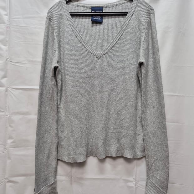 폴로진 브이넥 골지 니트