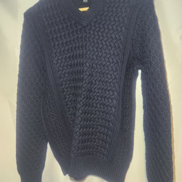 띠어리(Theory) 네이비 브이넥 니트 S