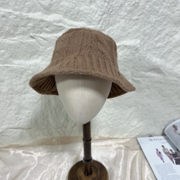 빈티지 브라운 토끼털 꽈배기니트 모자 버킷햇