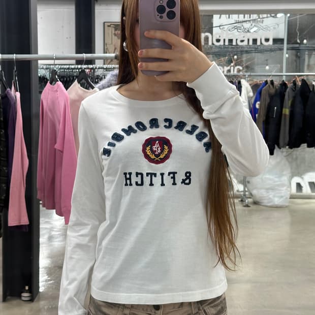 아베크롬비 자수로고 롱슬리브긴팔티 화이트