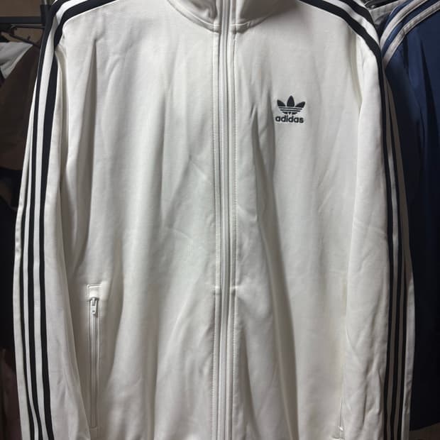 아디다스 화이트 베켄바우어