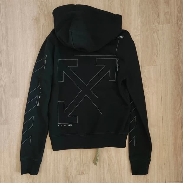 오프화이트 언피니쉬 애로우 후드티