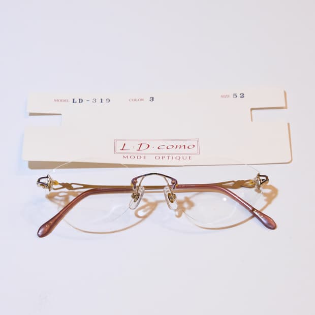 [Vintage] L.D.como 티타늄 림리스 안경 (핑크 템플)
