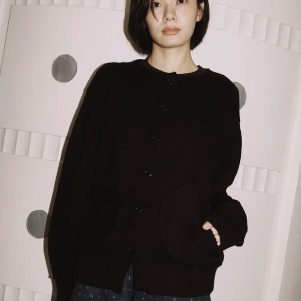 오헤시오 목 넥 버튼 가디건 블랙