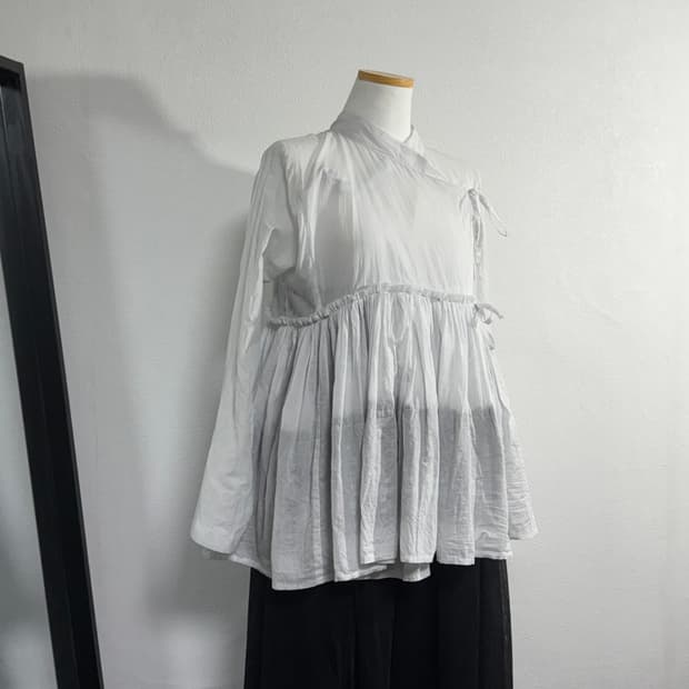 23aw 타오 꼼데가르송 리버시블 화이트 블랙 블라우스m