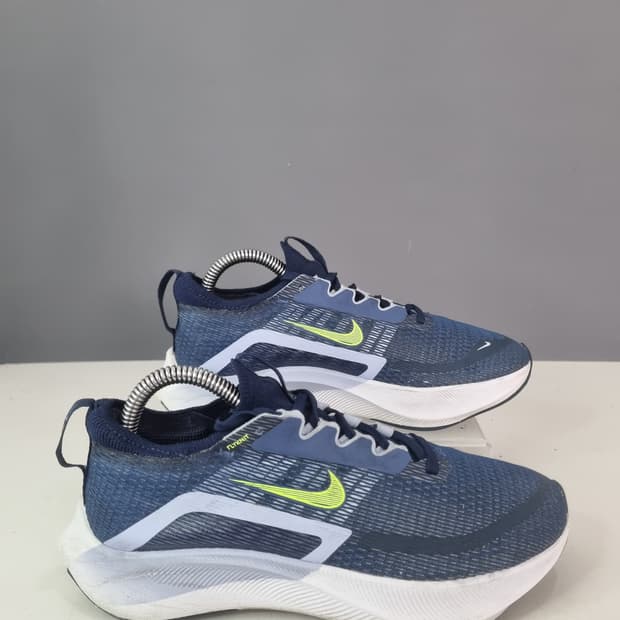 230 나이키 줌 플라이4