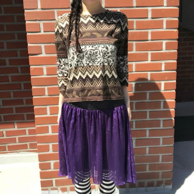 vintage brown pattern top