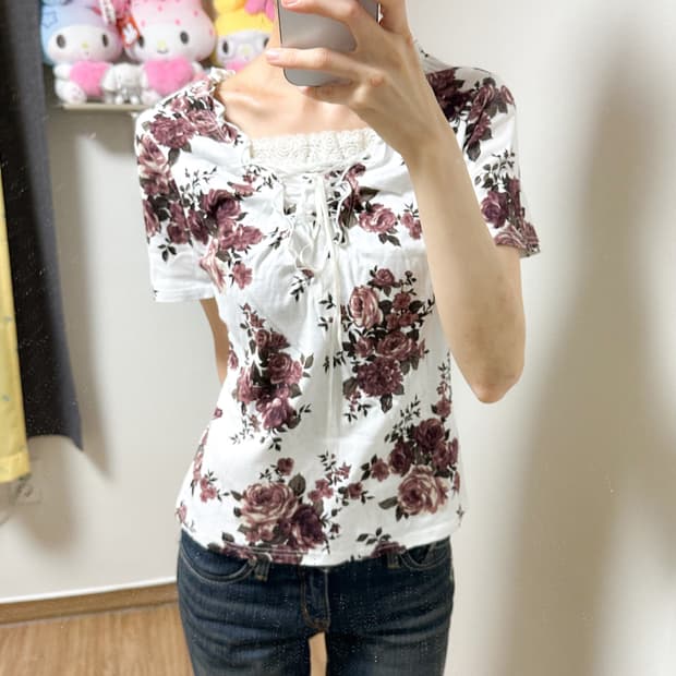 빈티지 플라워 티셔츠 히메갸루 로걀 라떼 헤이세이 리즈리사깔 스나계 고딕