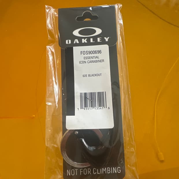 오클리 카라비너 블랙아웃