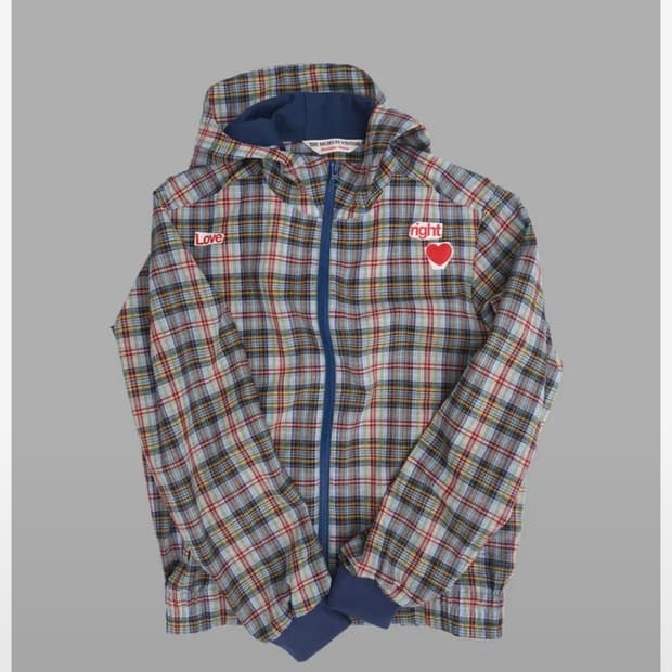 더뮤지엄비지터 Love check jacket