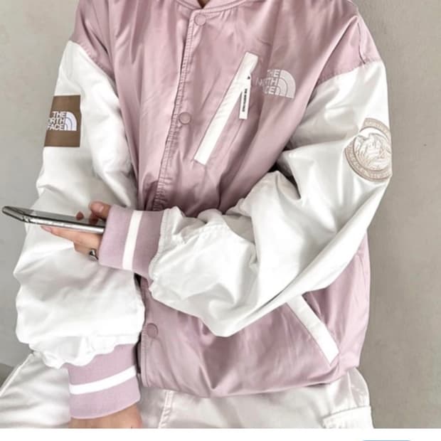 노스페이스 바시티자켓 페일핑크