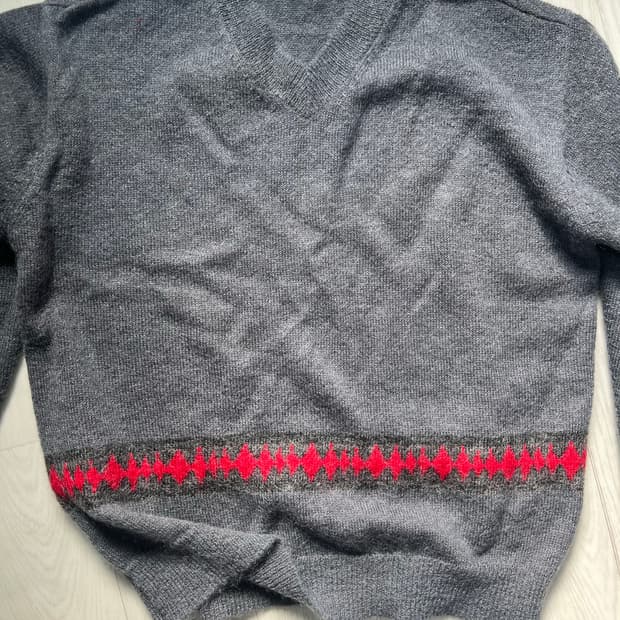 카락터 v넥 니트 차콜(1₩