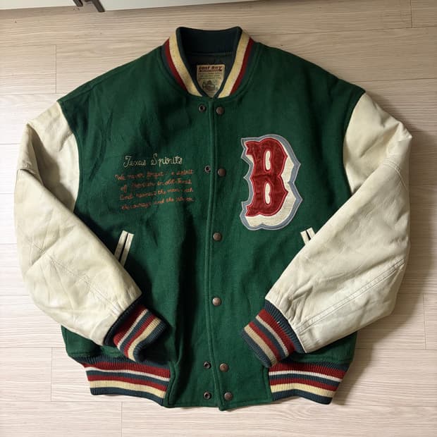 East Boy 빈티지 바시티