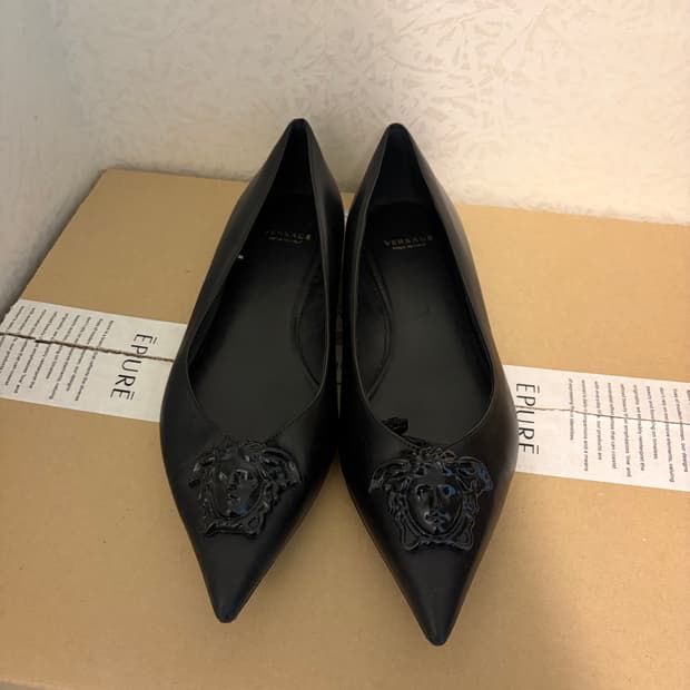 베르사체 플랫 슈즈