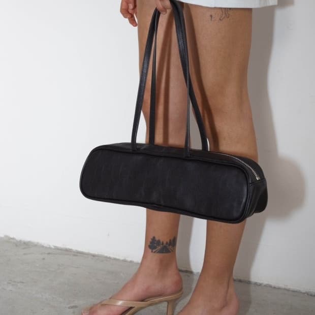 폴리수엠 가방 바게트백