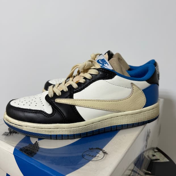 조던 1 x 트래비스 스캇 x 프라그먼트 레트로 로우 OG SP 밀리터 