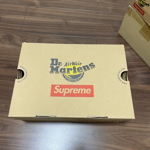 닥터마틴 x 슈프림 1461