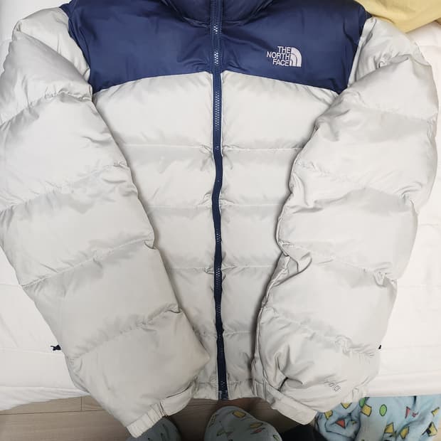 (100-105) 노스페이스 눕시 눕시2 700 패딩 아이보리/네이비