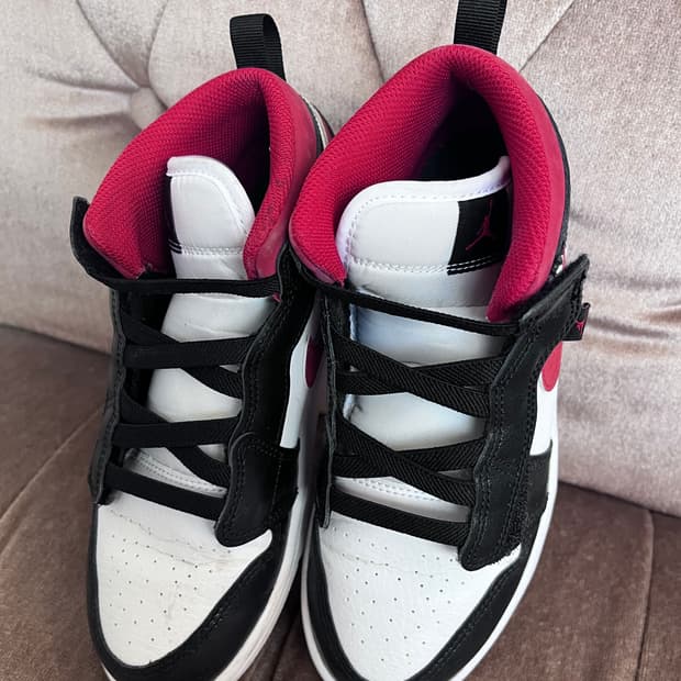 에어조던 키즈 리틀조던1미드ALT 220사이즈