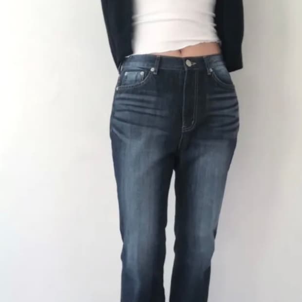 뮤즈드몽드 생지 워싱 부츠컷 데님팬츠