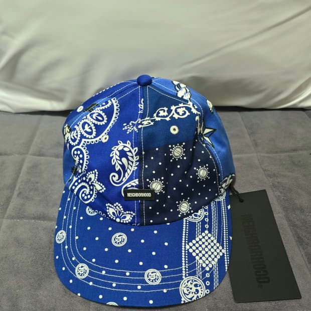 네이버후드 페이즐리 반다나 볼캡