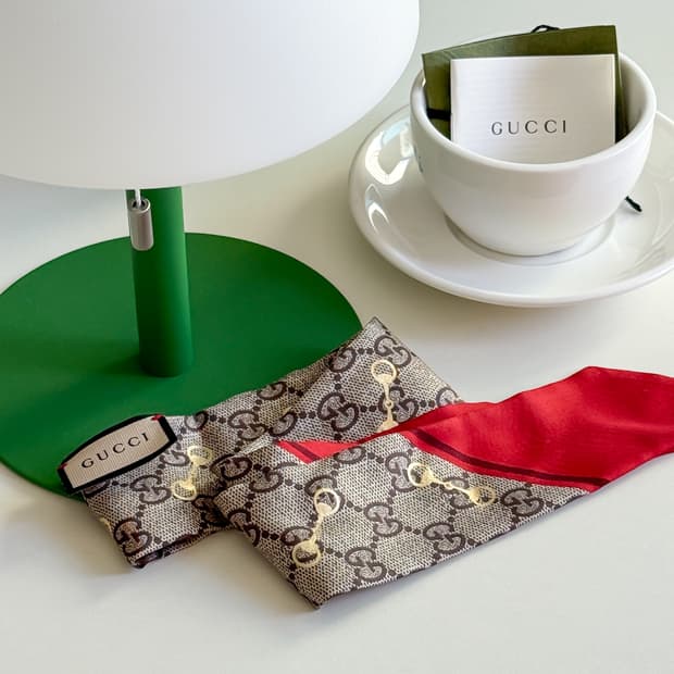 구찌 홀스빗 실크 넥보우 트윌리