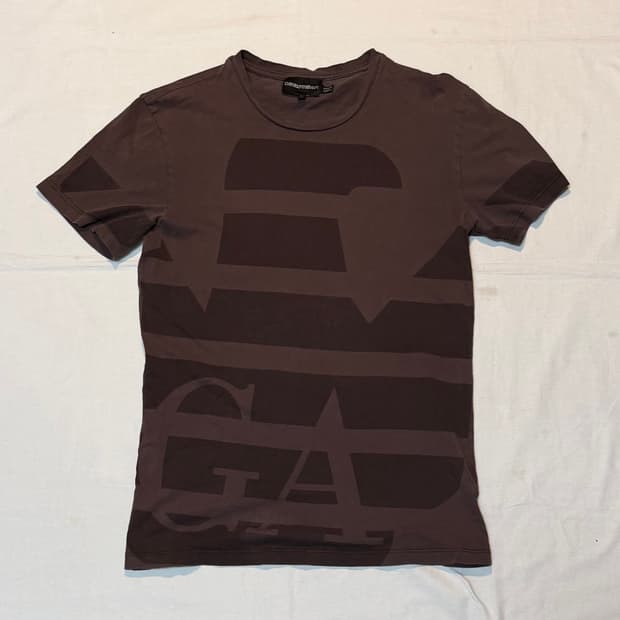 엠포리오 아르마니 빅로고 반팔 티셔츠 브라운
