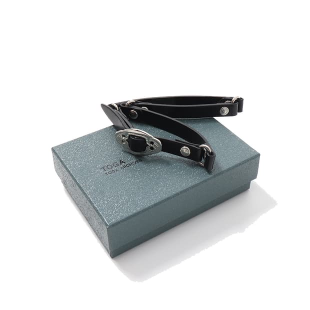 Toga virilis bracelet