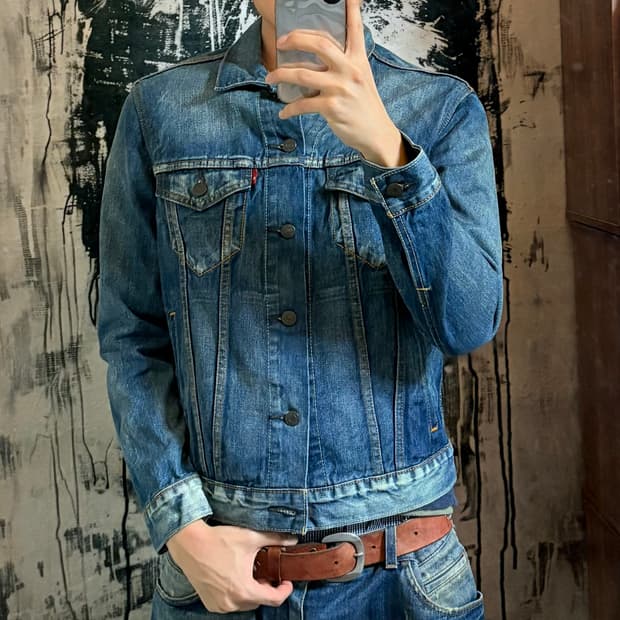 Levi’s blank tab trucker jacket