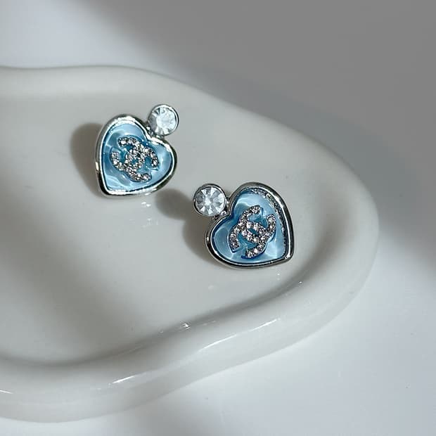 샤넬 아쿠아마린 하트 귀걸이 업사이클링
