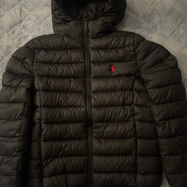 폴로 경량패딩