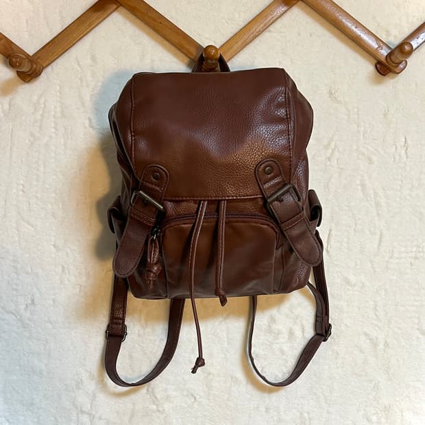 빈티지 가죽 백팩 브라운 모리걸