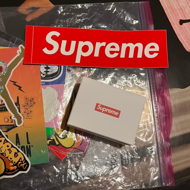 슈프림 카메라 키링