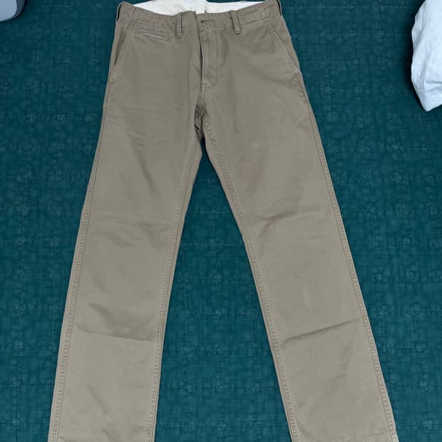 유니클로 레귤러핏 치노팬츠 베이지