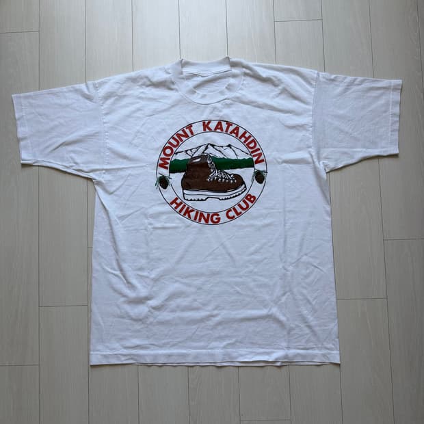 90s Vintage Hiking Club Tshirt