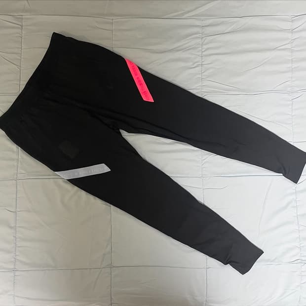 (국내 M) 20-22 대한민국 스트라이크 롱팬츠 탭채새제품 판매