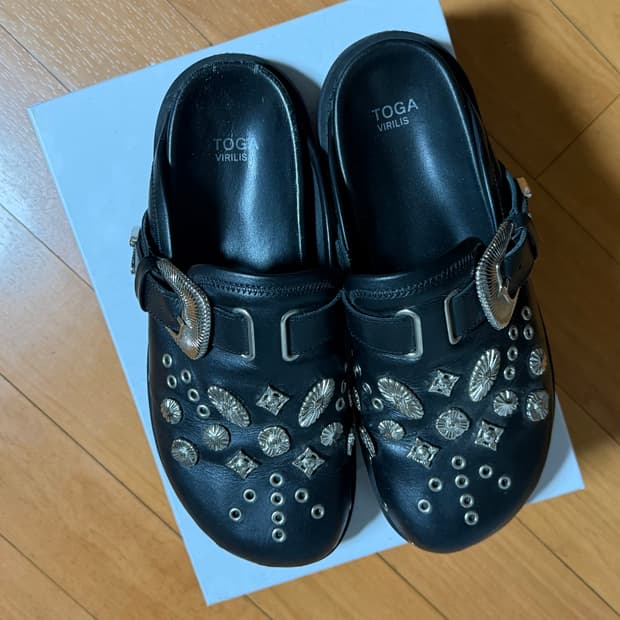 토가 뮬 44 팝니다