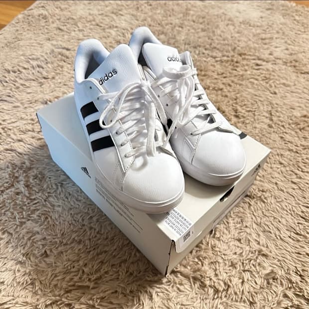 (새제품)아디다스 테니스화 판매 사이즈 250