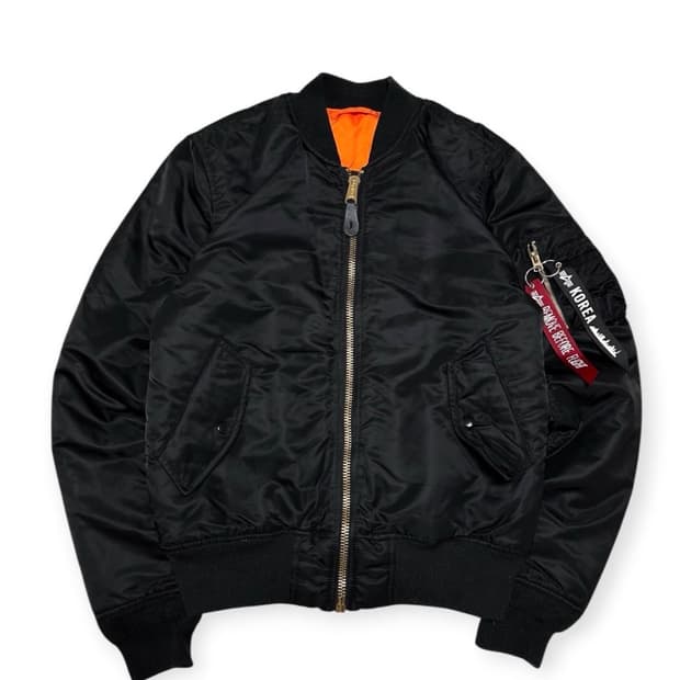 알파인더스트리 블랙 봄버 