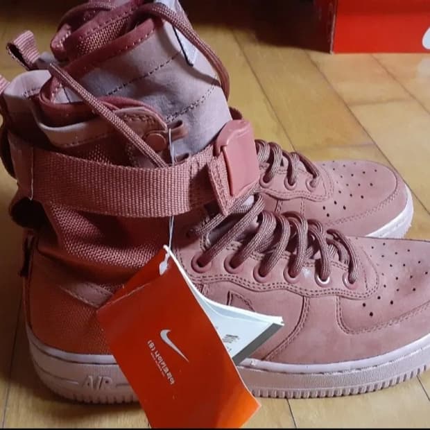 나이키 SF 에어포스1 더스티피치 245 나코택 새상품