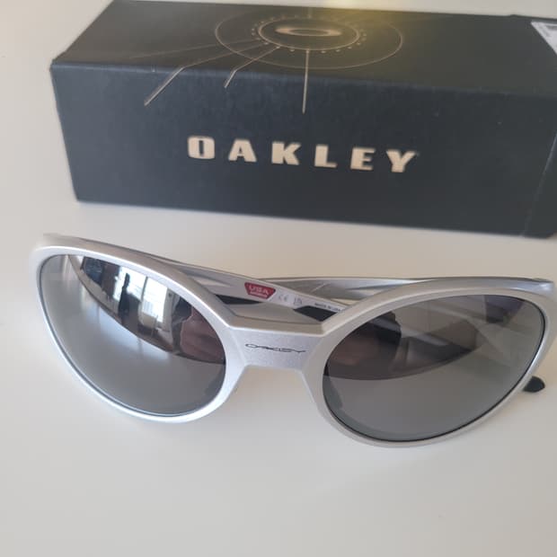 오클리 아이자켓 리덕스 실버