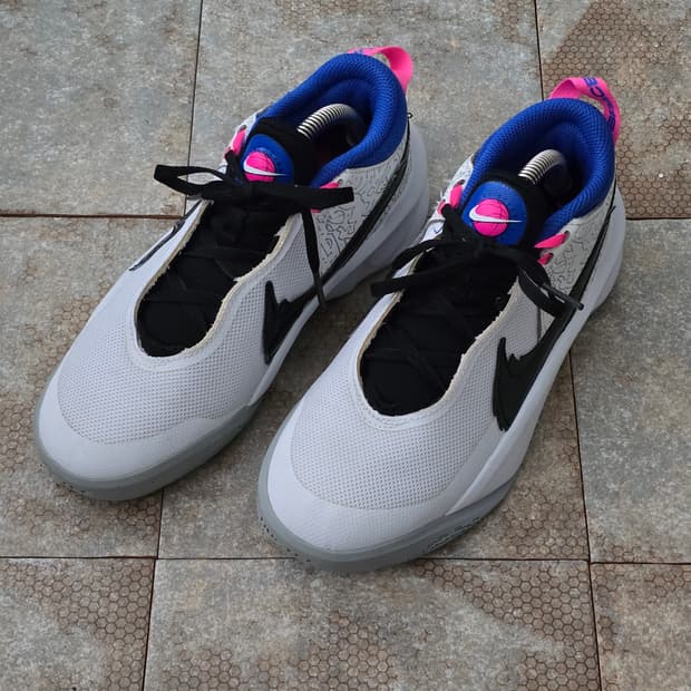 (235)나이키 스페이스잼 팀 허슬 d10 se 