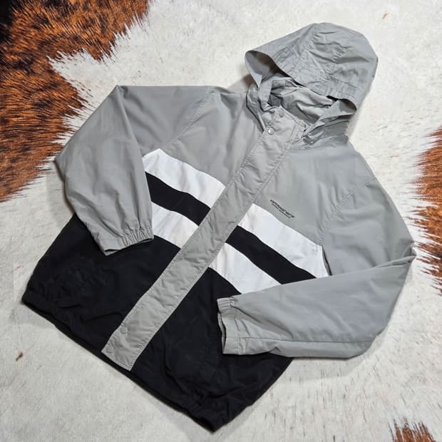 에스피오나지 배색 바람막이 자켓