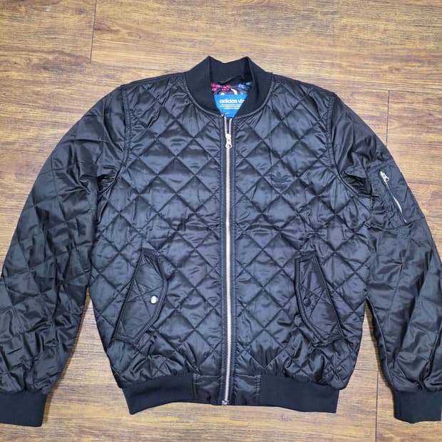아디다스 퀄팅 봄버자켓