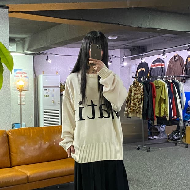 마뗑킴 빅로고 풀오버 니트 B4670