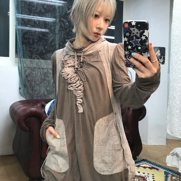 Gaffy 디테일 하이넥 롱 긴팔티 