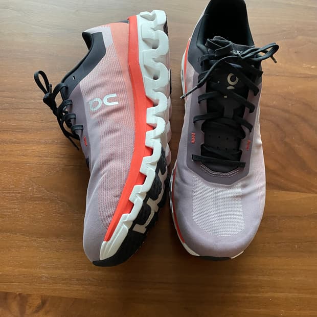 온러닝 런닝화 남성 운동화 10.5 사이즈