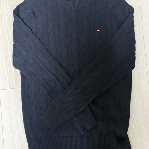 타미힐피거 꽈배기 니트