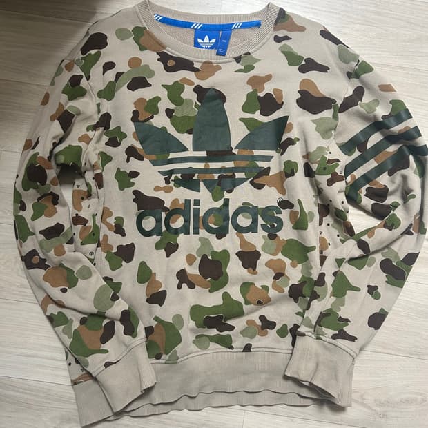 아디다스 밀리터리 카모 맨투맨 90