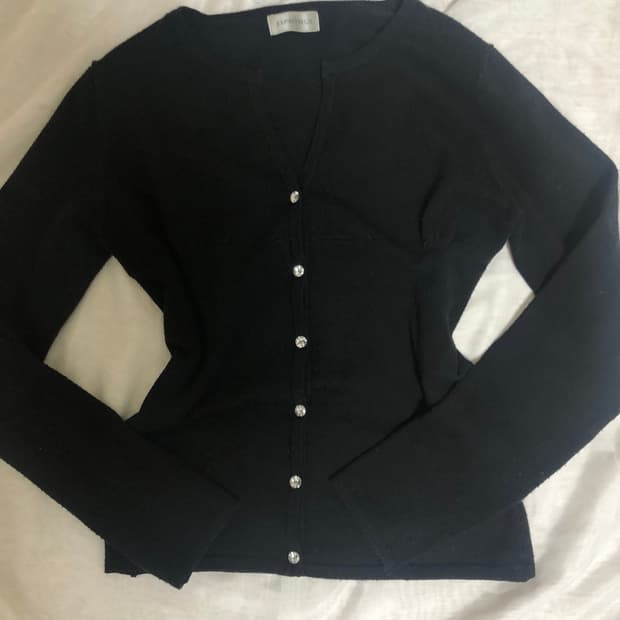 큐빅 단추 가디건